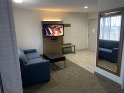  - Holiday Inn Express & Suites Cranberry