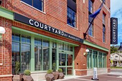  - Courtyard by Marriott Hotel Manhattan