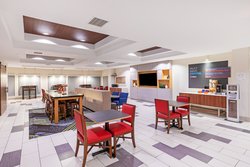  - Holiday Inn Express & Suites Lakeway