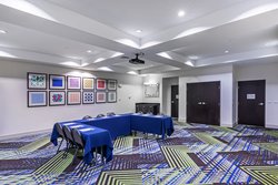  - Holiday Inn Express & Suites Lakeway
