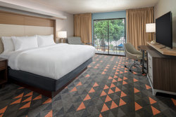  - Holiday Inn Columbia Riverfront Portland - I-5, Exit 308