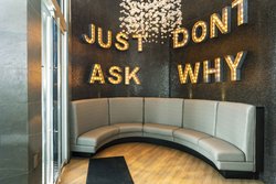  - Sandman Signature Hotel Toronto