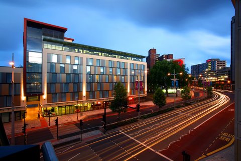 Future Inns Bristol Exterior