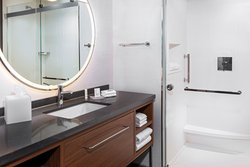  - Courtyard by Marriott Hotel Midtown Atlanta - I-75 & I-85, Exit 249D