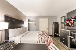  - Red Roof Inn & Suites Athens - I-65, Exit 351