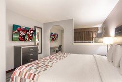  - Red Roof Inn & Suites Athens - I-65, Exit 351