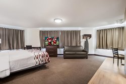  - Red Roof Inn & Suites Council Bluffs - I-29, Exit 49