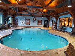  - Holiday Inn Express & Suites Donegal - I-70 & I-76, Exit 91