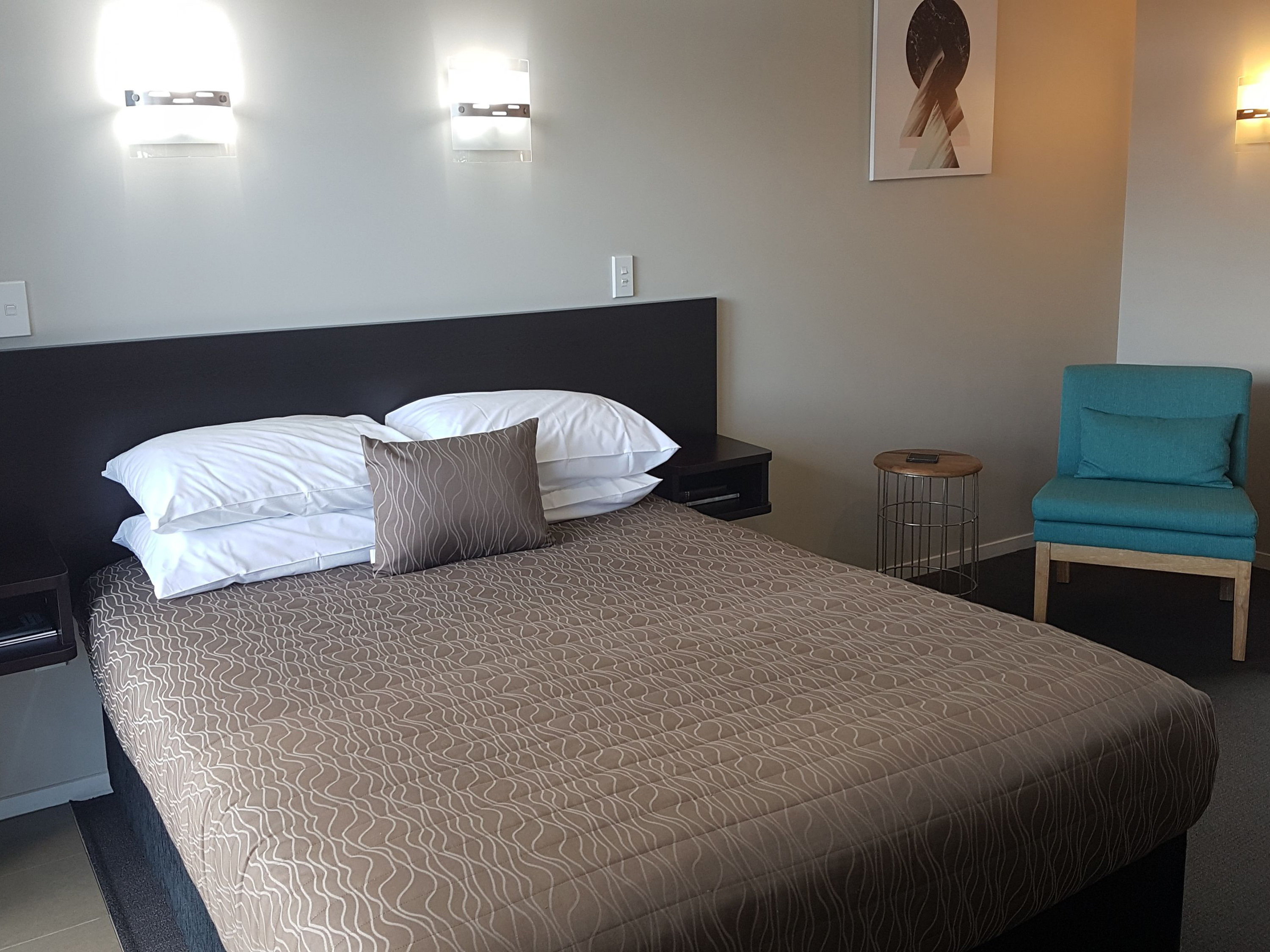 Aspree Motor Inn-guestroom-Two Bedroom Apartment.jpg