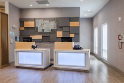  - Holiday Inn Express & Suites Vista Downtown Columbia