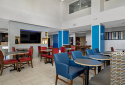  - Holiday Inn Express & Suites South Lufkin