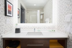  - Holiday Inn Southeast Winchester - I-81, Exit 313