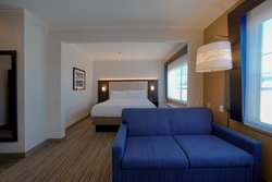  - Holiday Inn Express & Suites Silicon Valley Santa Clara