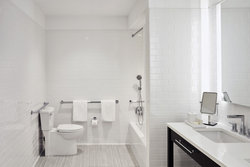  - Isla Bella Beach Resort Marathon