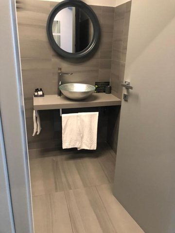 Bathroom(3)