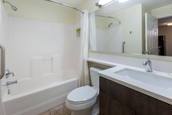  - Candlewood Suites South East Kalamazoo - I-94, Exit 80