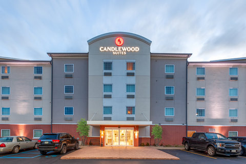 Hotel Exterior Main Entrance