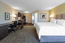  - Candlewood Suites South East Kalamazoo - I-94, Exit 80