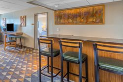  - Holiday Inn Rockford - I-39 & I-90, Exit 15