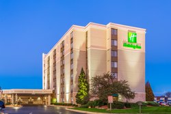  - Holiday Inn Rockford - I-39 & I-90, Exit 15