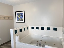  - Holiday Inn Express & Suites Logansport