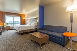  - Holiday Inn Express & Suites Loves Park - I-39 & I-90, Exit 12