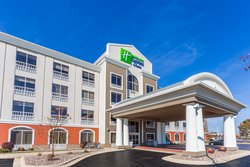  - Holiday Inn Express & Suites Loves Park - I-39 & I-90, Exit 12