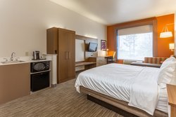  - Holiday Inn Express & Suites Loves Park - I-39 & I-90, Exit 12