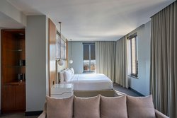  - Renaissance Saint Elm Hotel Downtown Dallas - I-345, Exit 284B