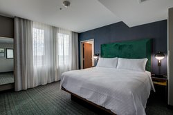  - Threefoot Hotel Meridian