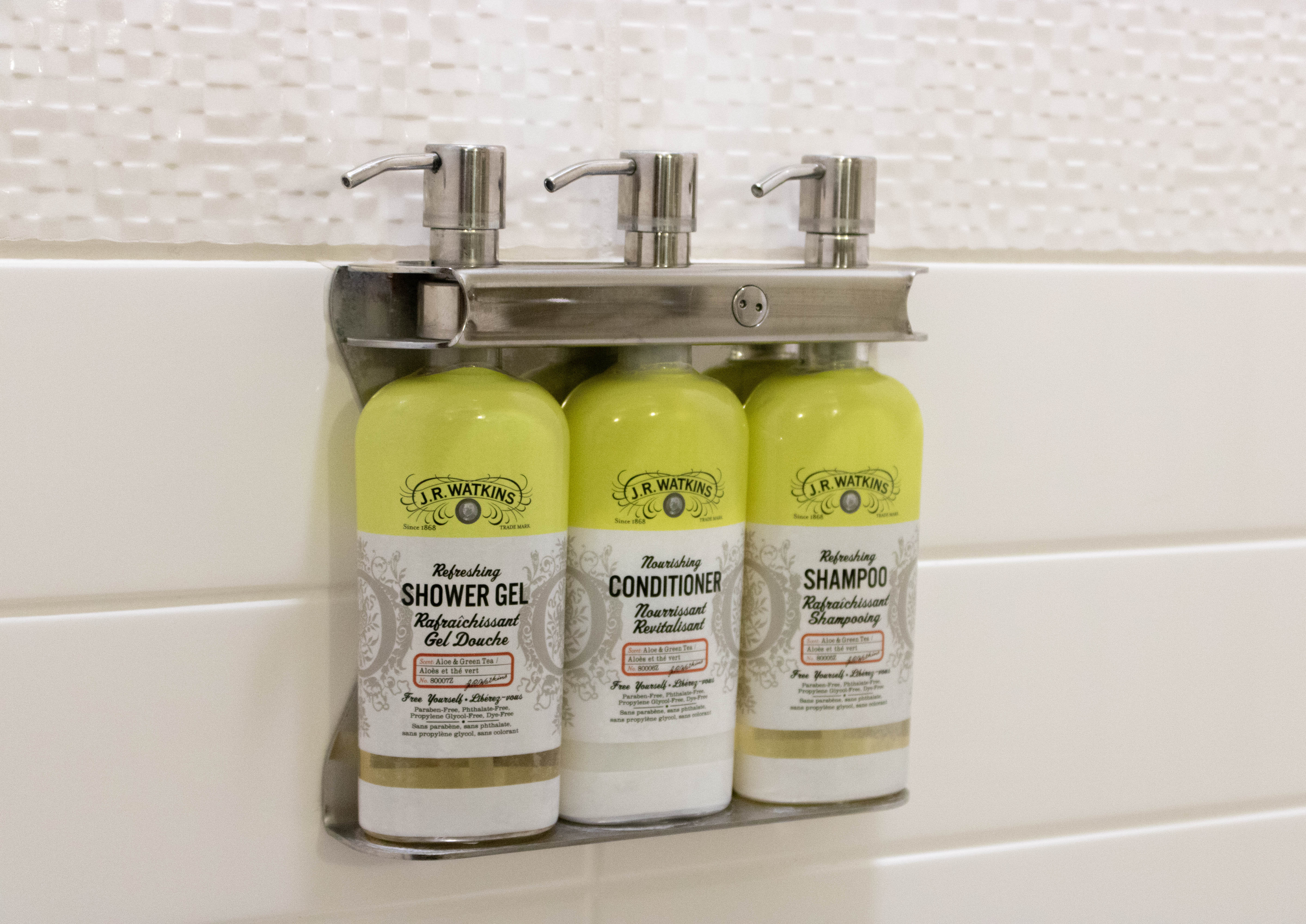 HOLIDAY INN EXP STES MEDICAL C BY I-guestroom-Bathroom Amenities.jpg