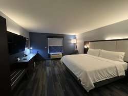  - Holiday Inn Express & Suites Elkridge