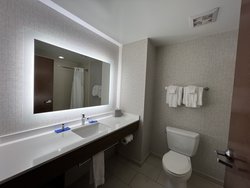  - Holiday Inn Express & Suites Elkridge