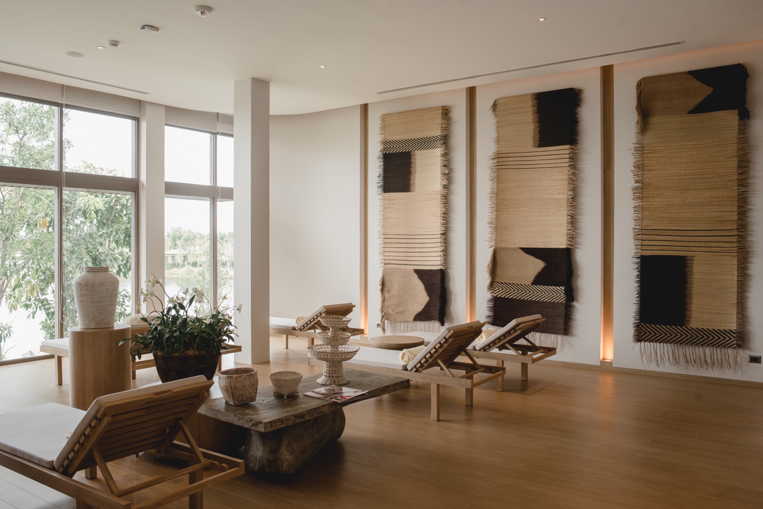 RAKXA WELLNESS-guestroom-RAKxa Jai living area.jpg