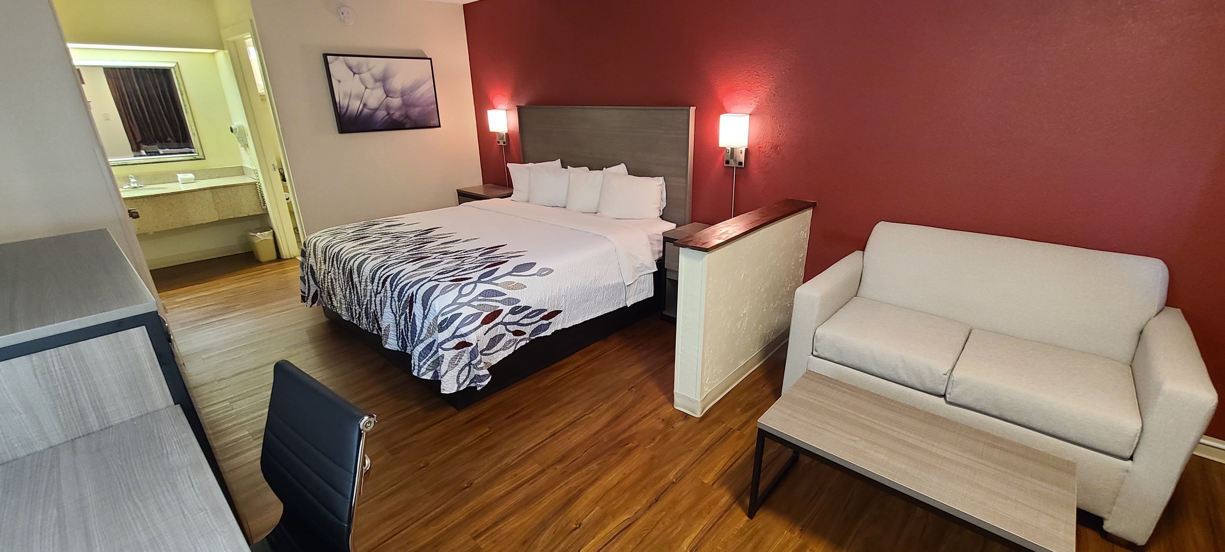 RED ROOF SUITES CORNELIUS-guestroom-Superior King.jpg