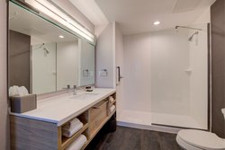  - Threefoot Hotel Meridian