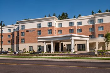 Courtyard By Marriott Hershey - Chocolate Avenue