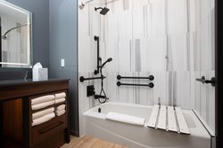  - Glenmark Hotel Glendale