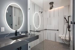  - Glenmark Hotel Glendale