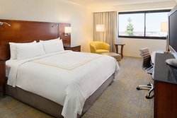  - Marriott Hotel Airport Burbank - I-5, Exit 148