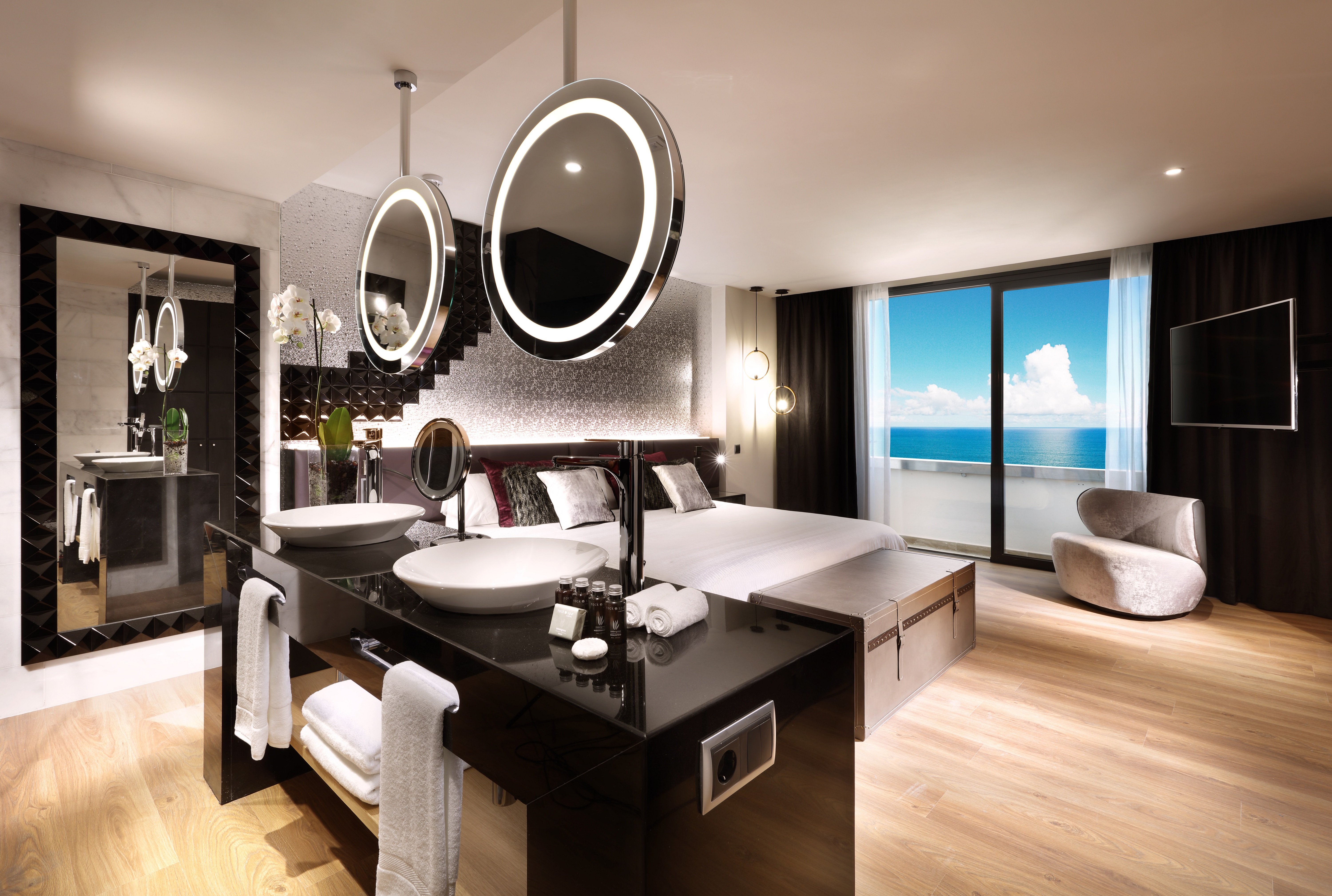 HARD ROCK HOTEL TENERIFE-guestroom-Rock Suite Platinum Room.jpg
