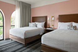  - Memphian Hotel Overton Square Memphis