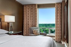  - Sheraton Suites Eau Claire Calgary