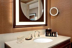  - Sheraton Suites Eau Claire Calgary