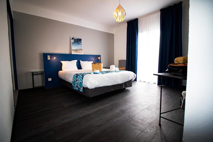 BEL AZUR-guestroom-C26E25 Guest Room.jpg