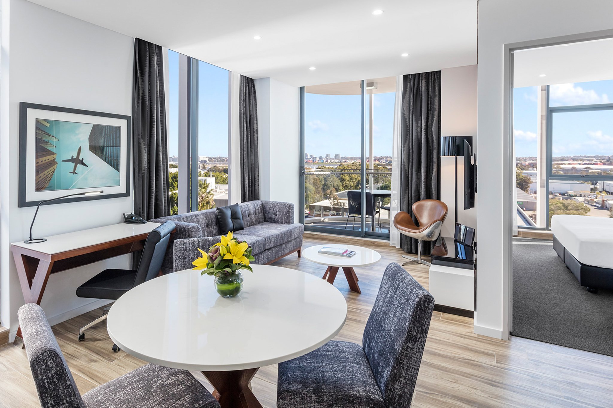 Meriton Suites Mascot Central-guestroom-1 Bedroom Aero Suite.jpg