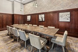  - Sheraton Hotel Downtown Duluth - I-35, Exit 256B