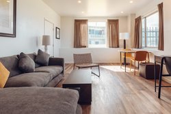  - Maui Seaside Hotel