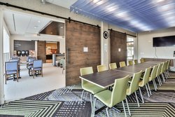  - Holiday Inn Express & Suites MetroCenter Downtown Nashville - I-65, Exit 85