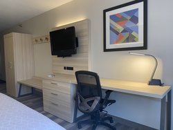  - Holiday Inn Express & Suites Logansport